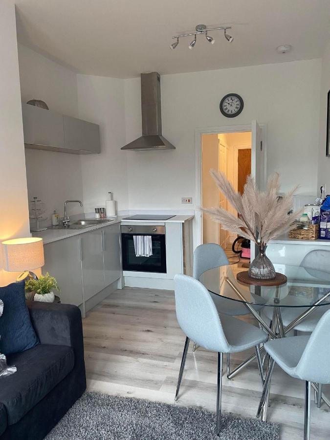 The Retreats 2 Kenfig Hill Pet Friendly 2 Bedroom Flat With King Size Bed Twin Beds And Sofa Bed Sleeps Up To 5 People Extérieur photo