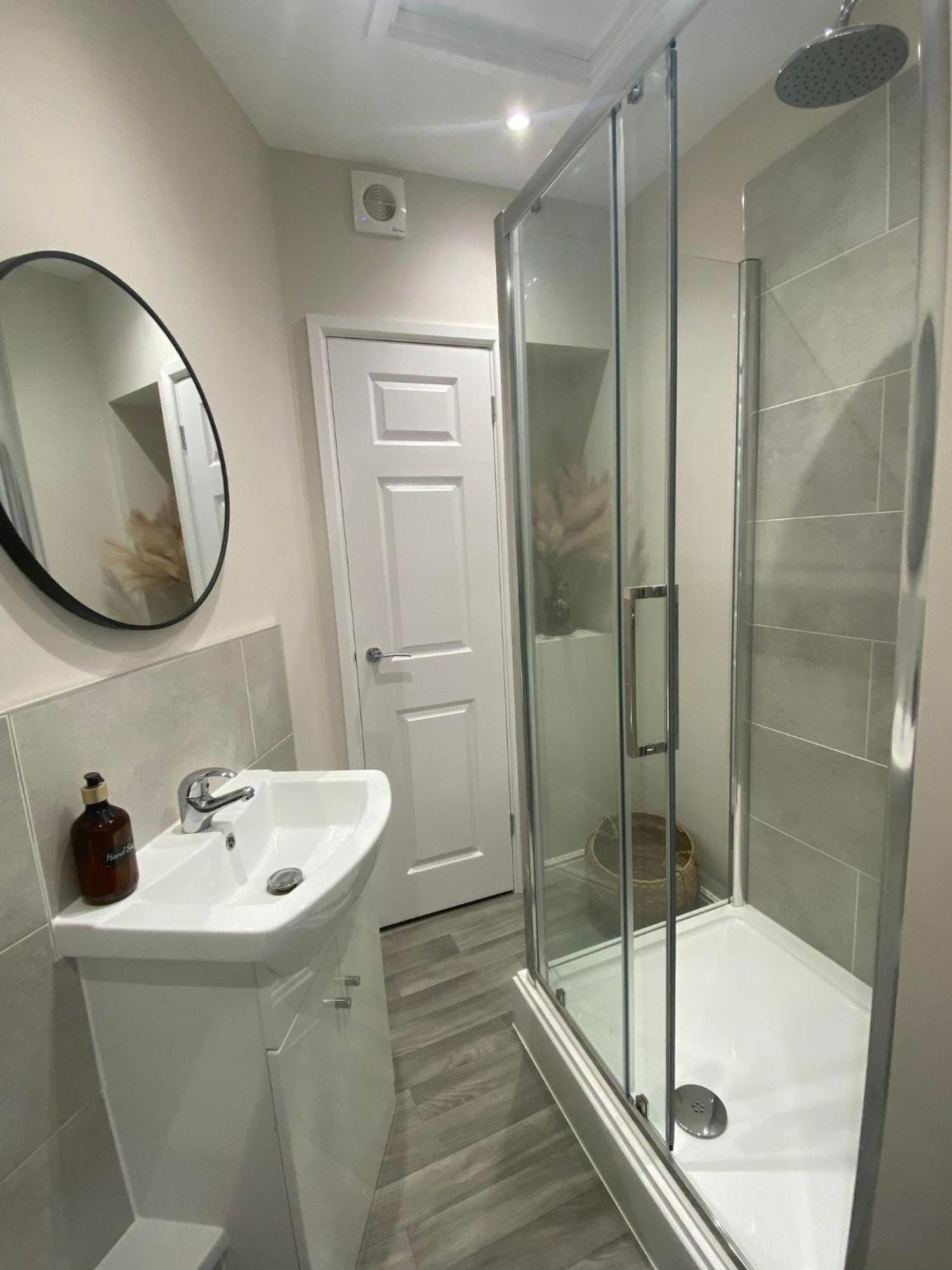 The Retreats 2 Kenfig Hill Pet Friendly 2 Bedroom Flat With King Size Bed Twin Beds And Sofa Bed Sleeps Up To 5 People Extérieur photo